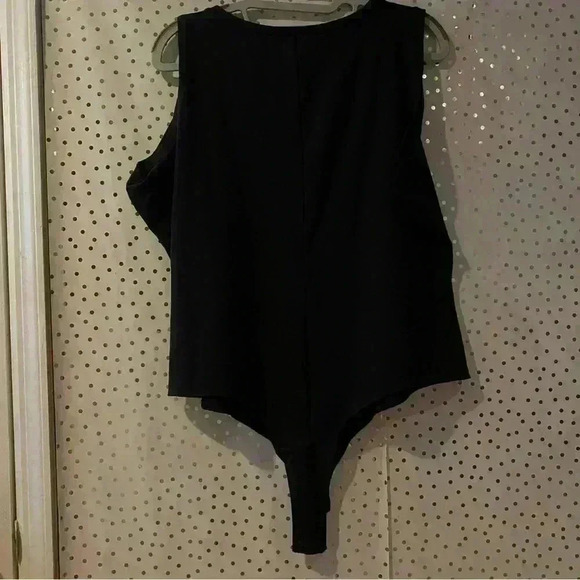 SPANX Black Bodysuit - Picture 6 of 6